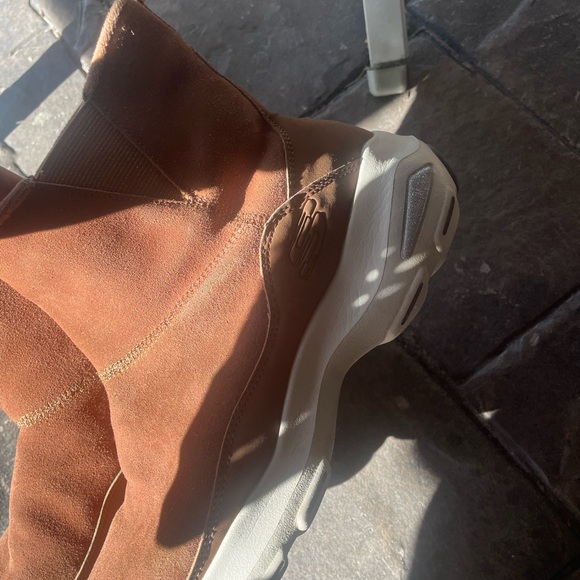 Skechers Tan Ankle Boots - Picture 2 of 7